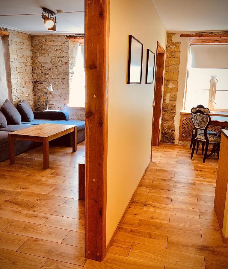 Kohtu Apartment Unique Курессааре Экстерьер фото