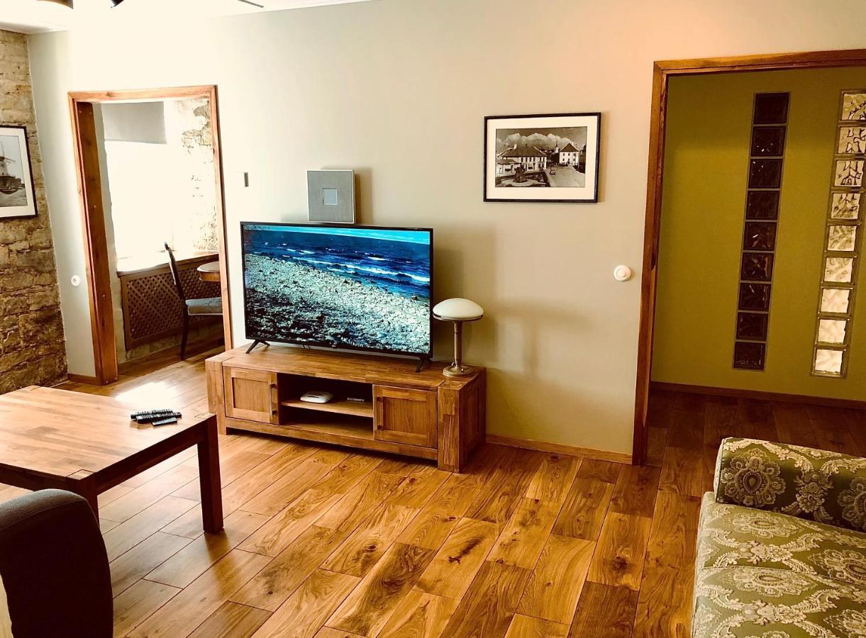 Kohtu Apartment Unique Курессааре Экстерьер фото
