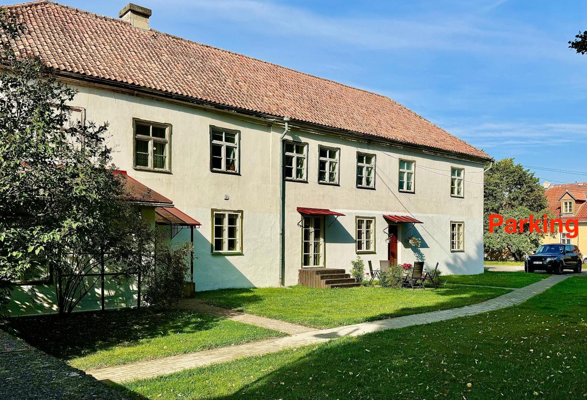 Kohtu Apartment Unique Курессааре Экстерьер фото